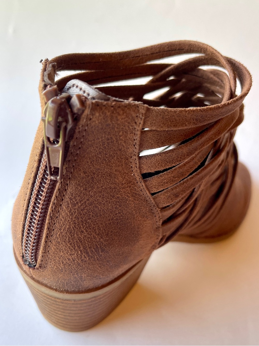 Fergalicious by Fergie "Bandana" Woven Caged Ankle Booties - 5.5 - Picture 11 of 11